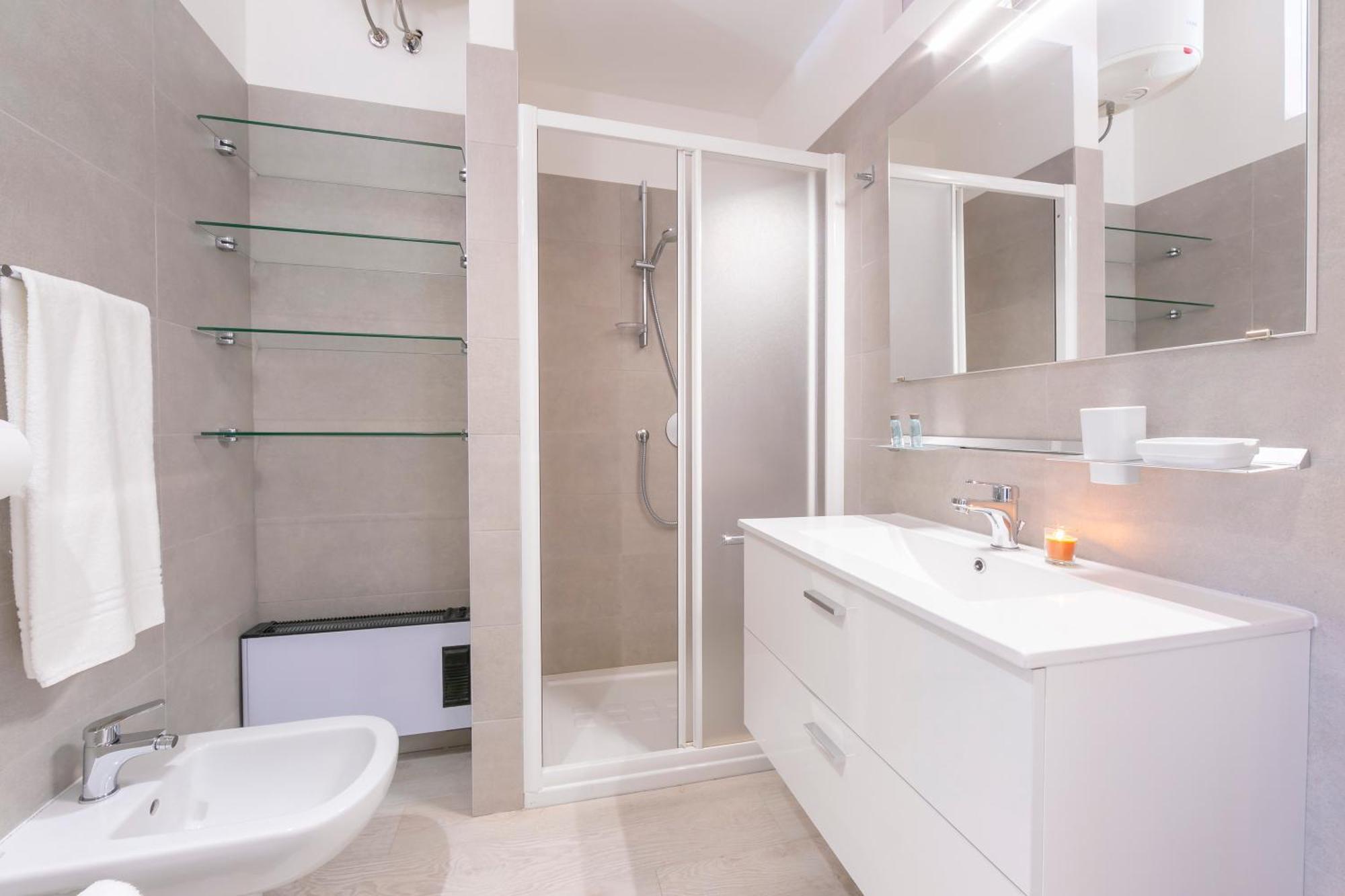 Blu Lake Apartment On Ghiffa Beach - Happy Rentals 外观 照片