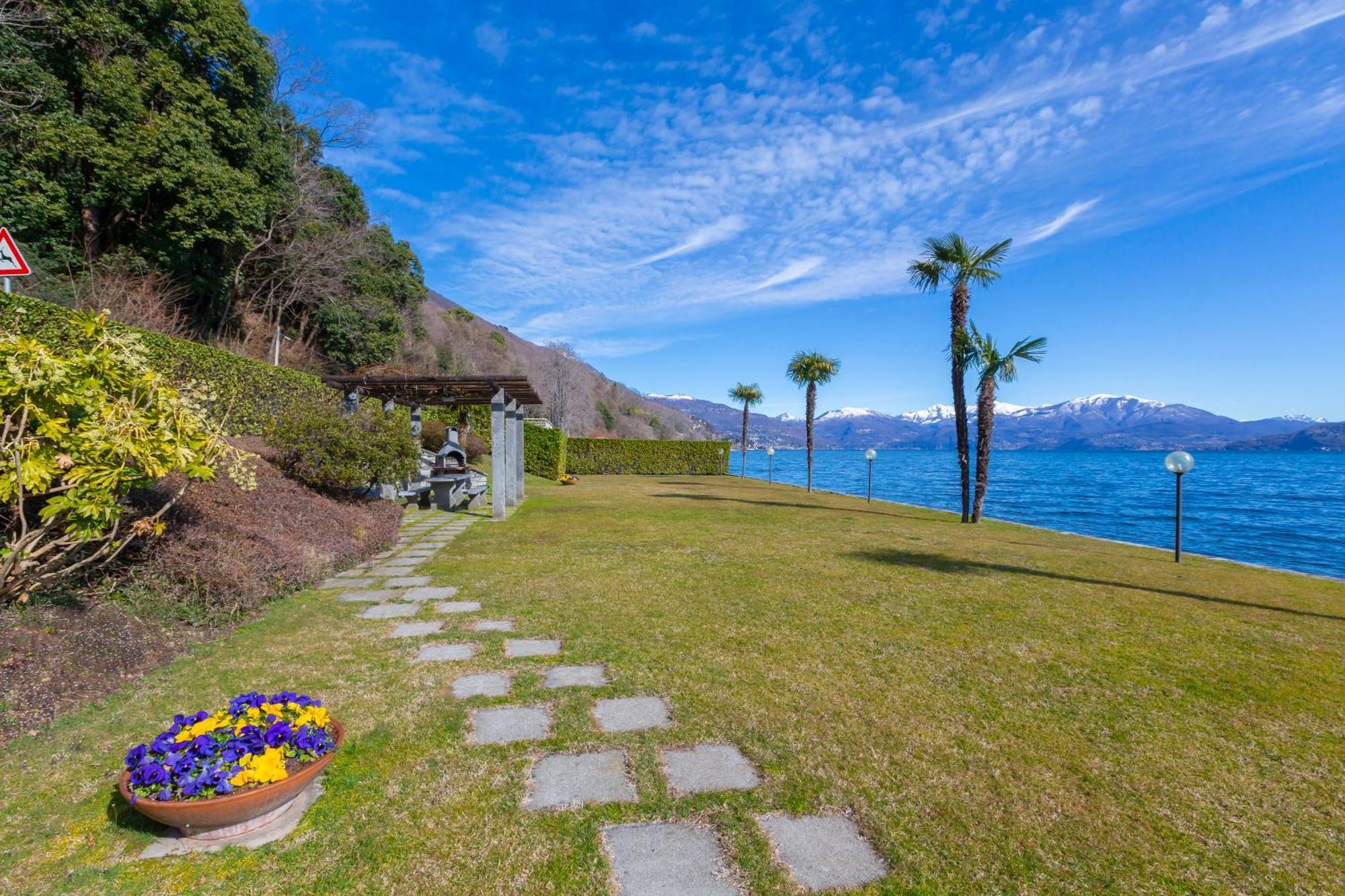 Blu Lake Apartment On Ghiffa Beach - Happy Rentals 外观 照片