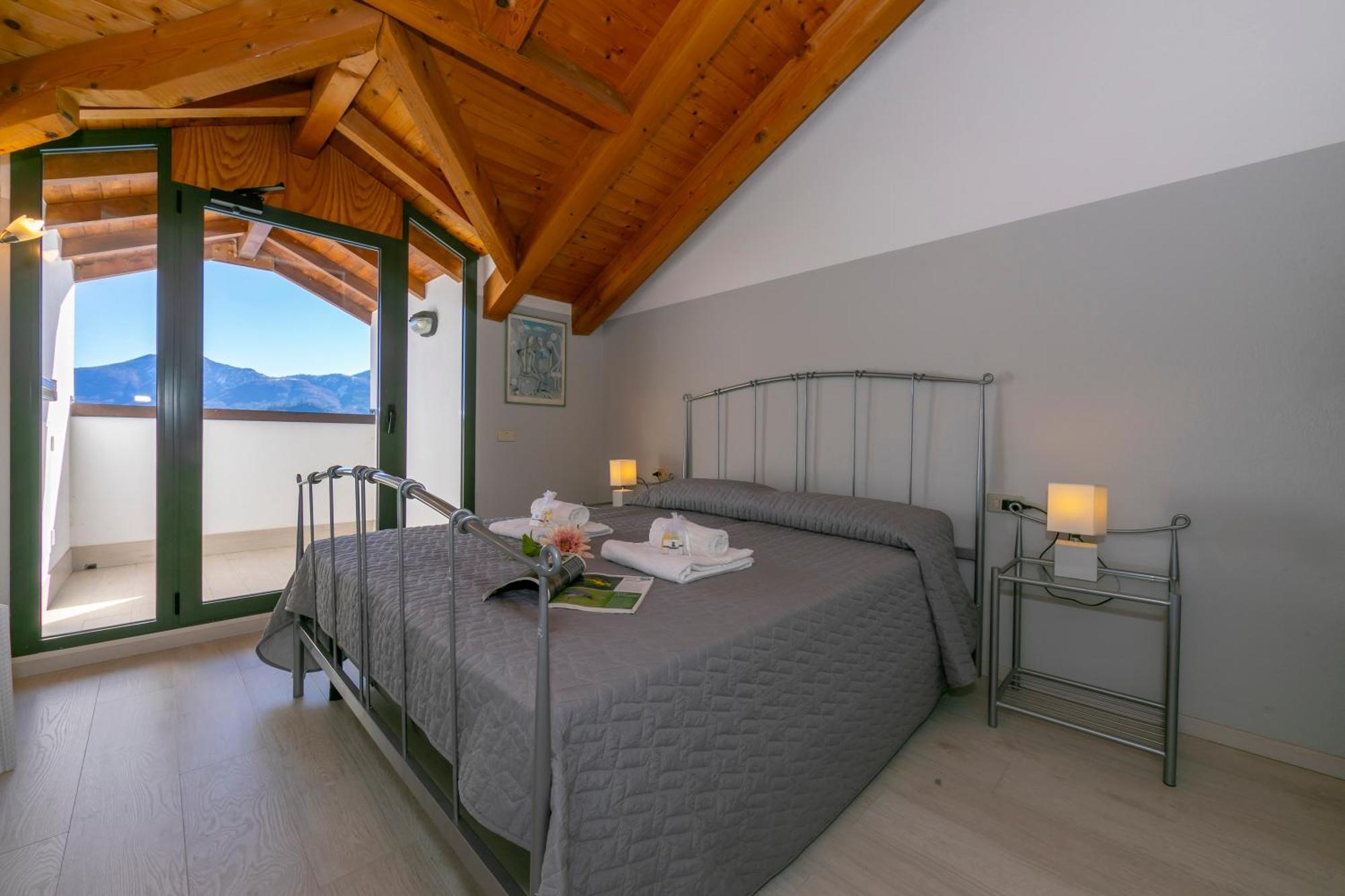 Blu Lake Apartment On Ghiffa Beach - Happy Rentals 外观 照片
