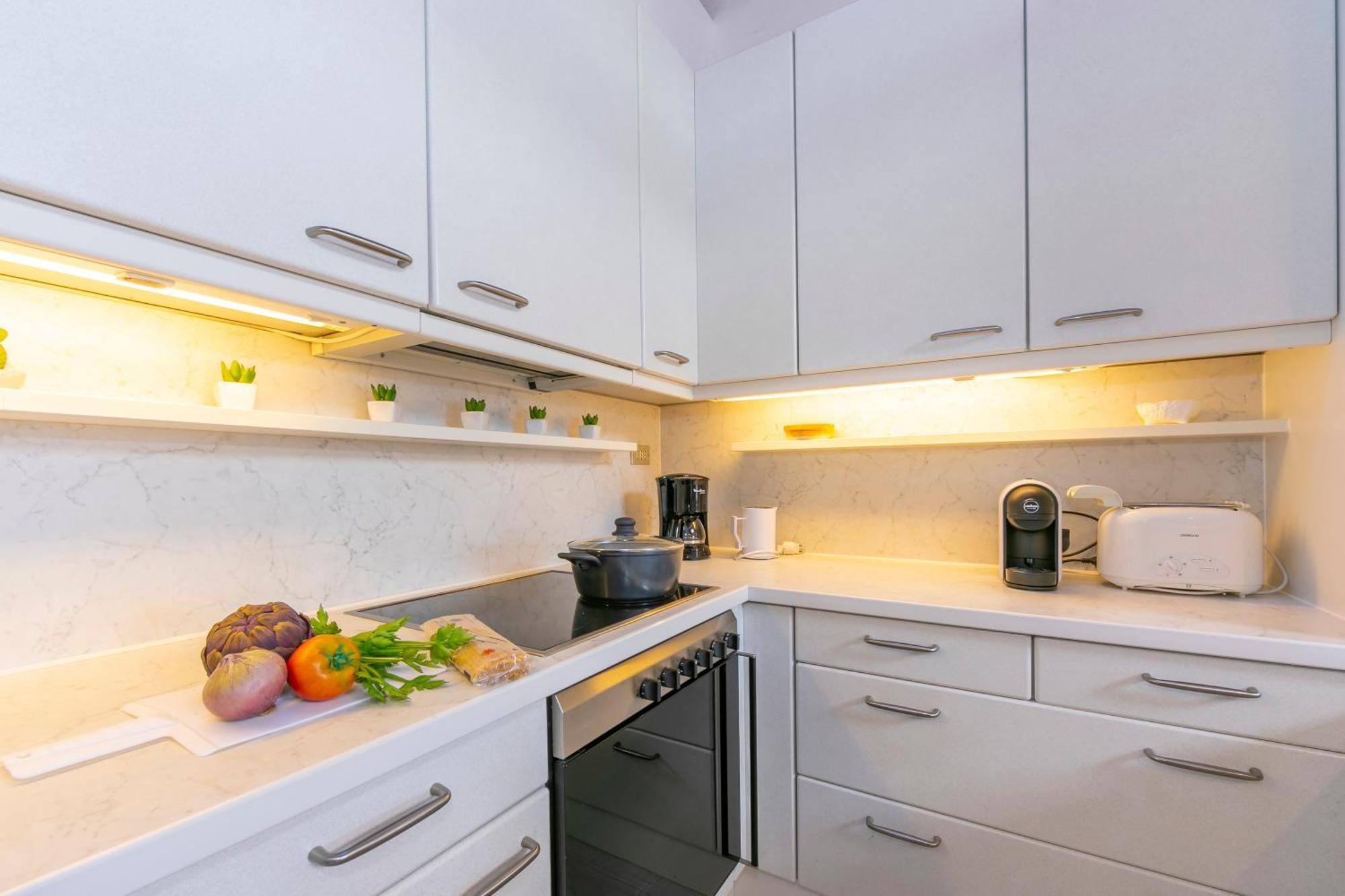 Blu Lake Apartment On Ghiffa Beach - Happy Rentals 外观 照片