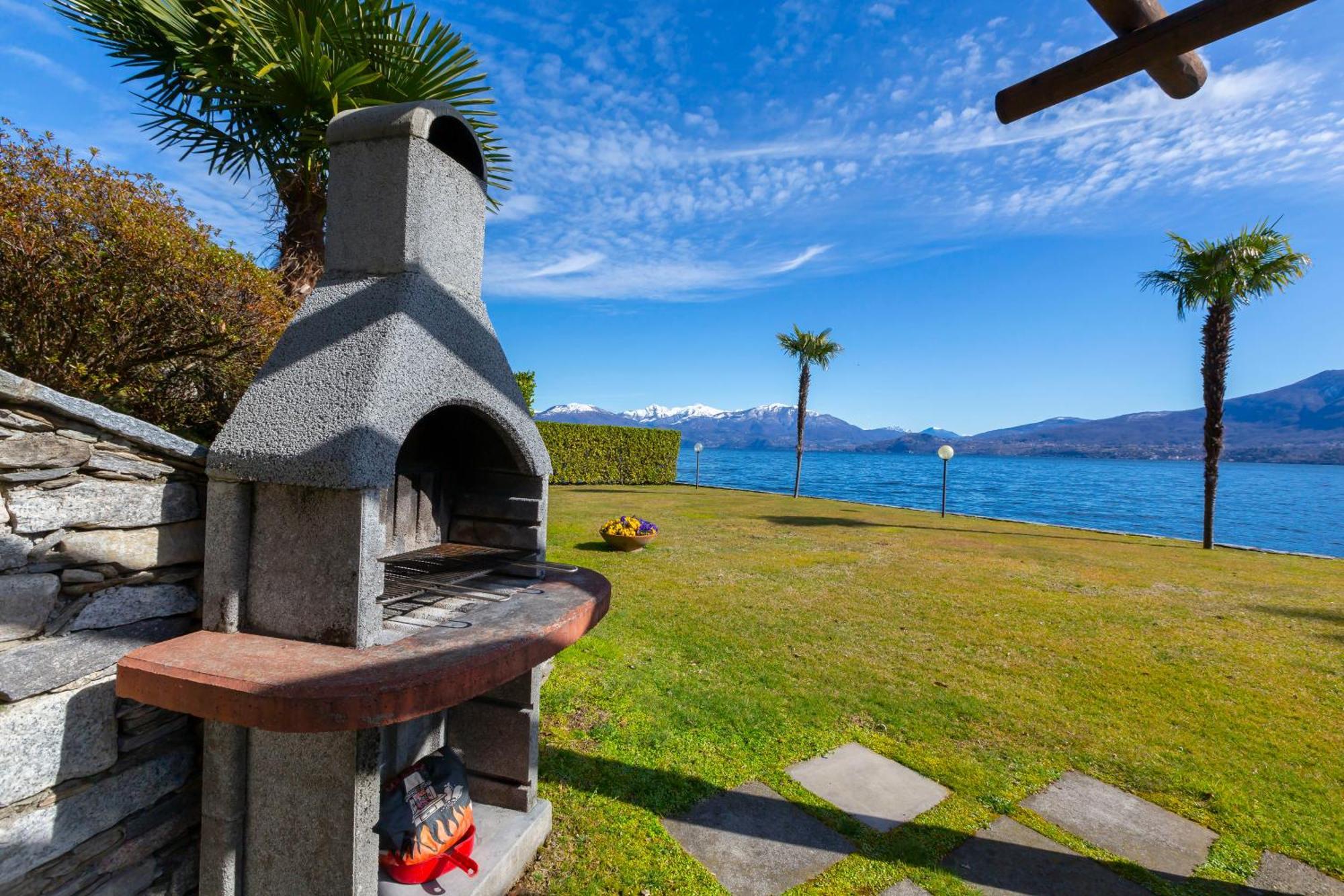 Blu Lake Apartment On Ghiffa Beach - Happy Rentals 外观 照片